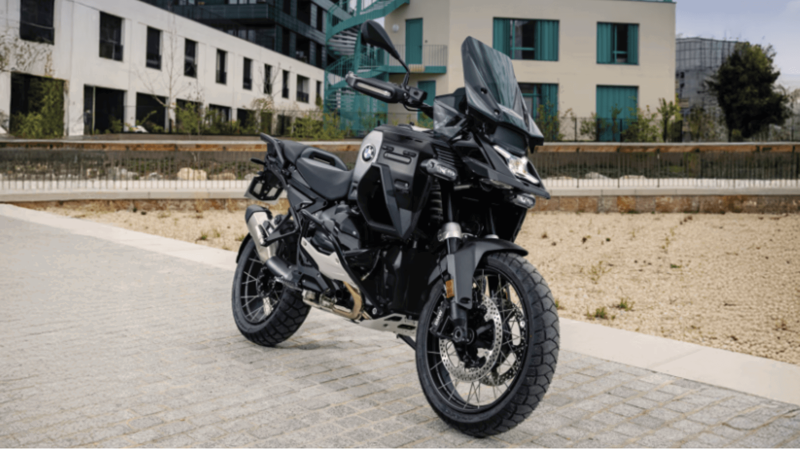 The new BMW R1300 GS Adventure Dark Edition. Credit - BMW Motorrad France.