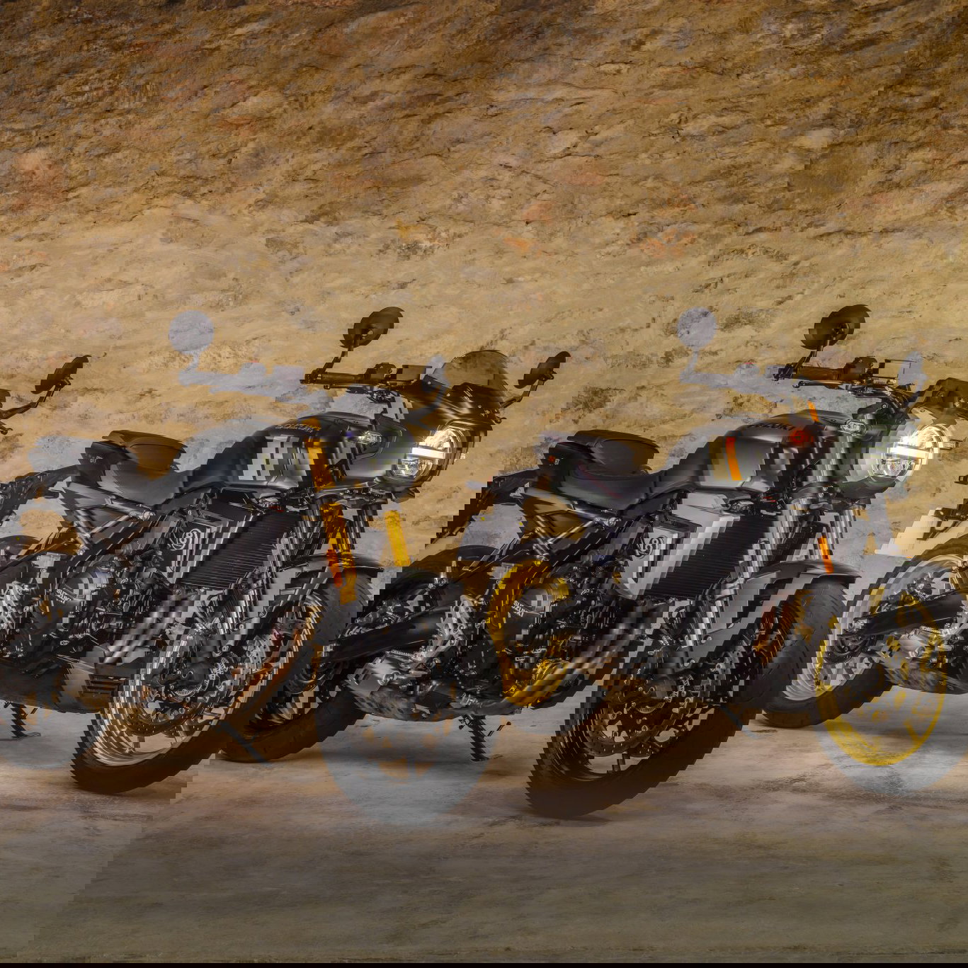 Suzuki GSX-8T and GSX-8TT. 