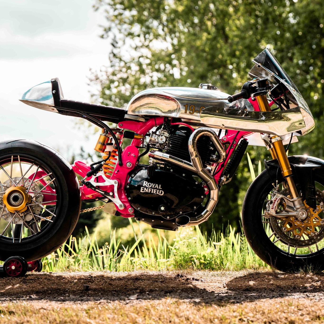 Royal Enfield custom built Shotgun 650.