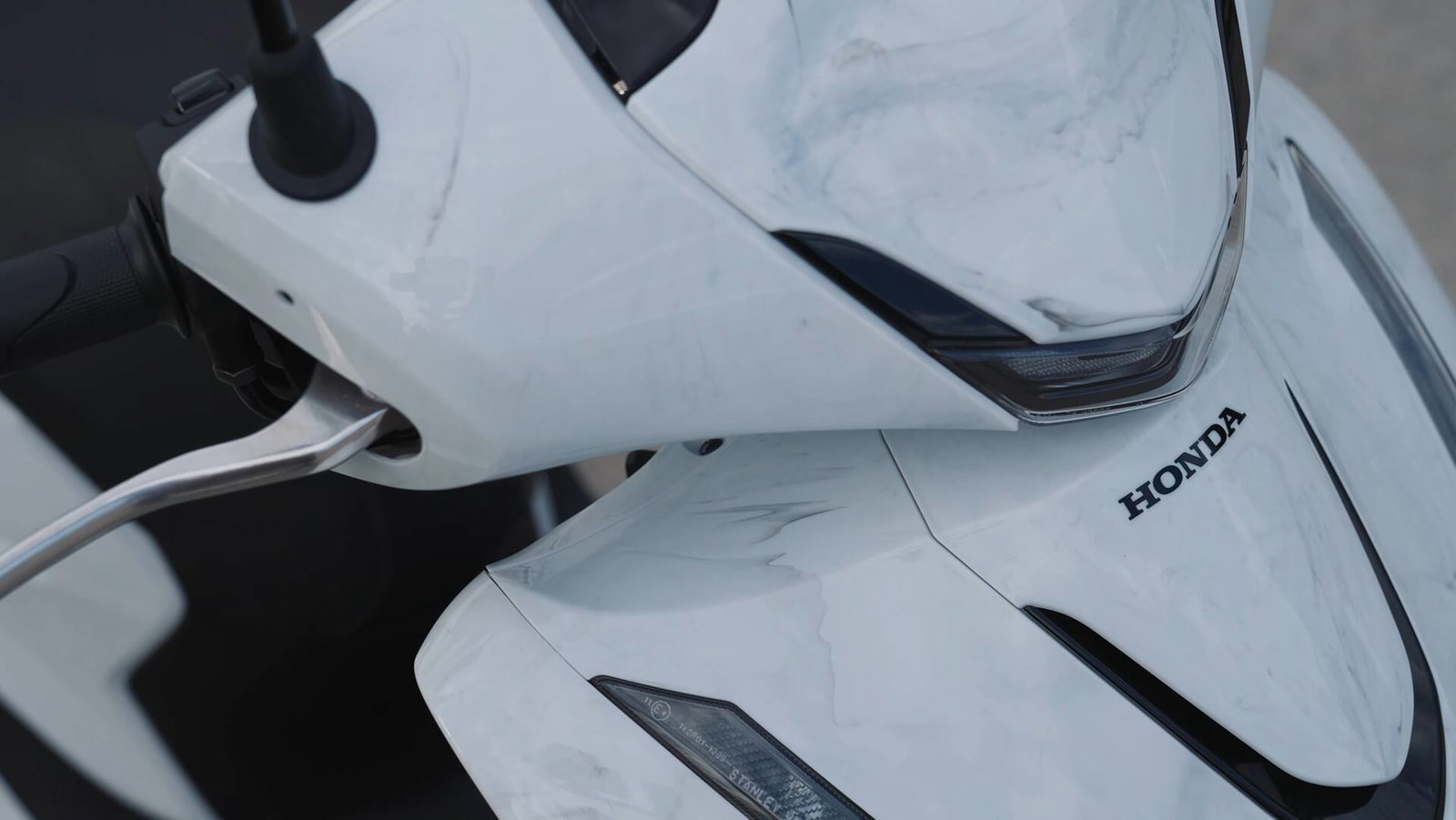 The Marmo concept features marble inspired veining in the bodywork