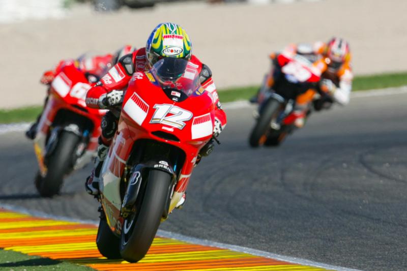 Troy Bayliss racing in MotoGP - image MotoGP.com