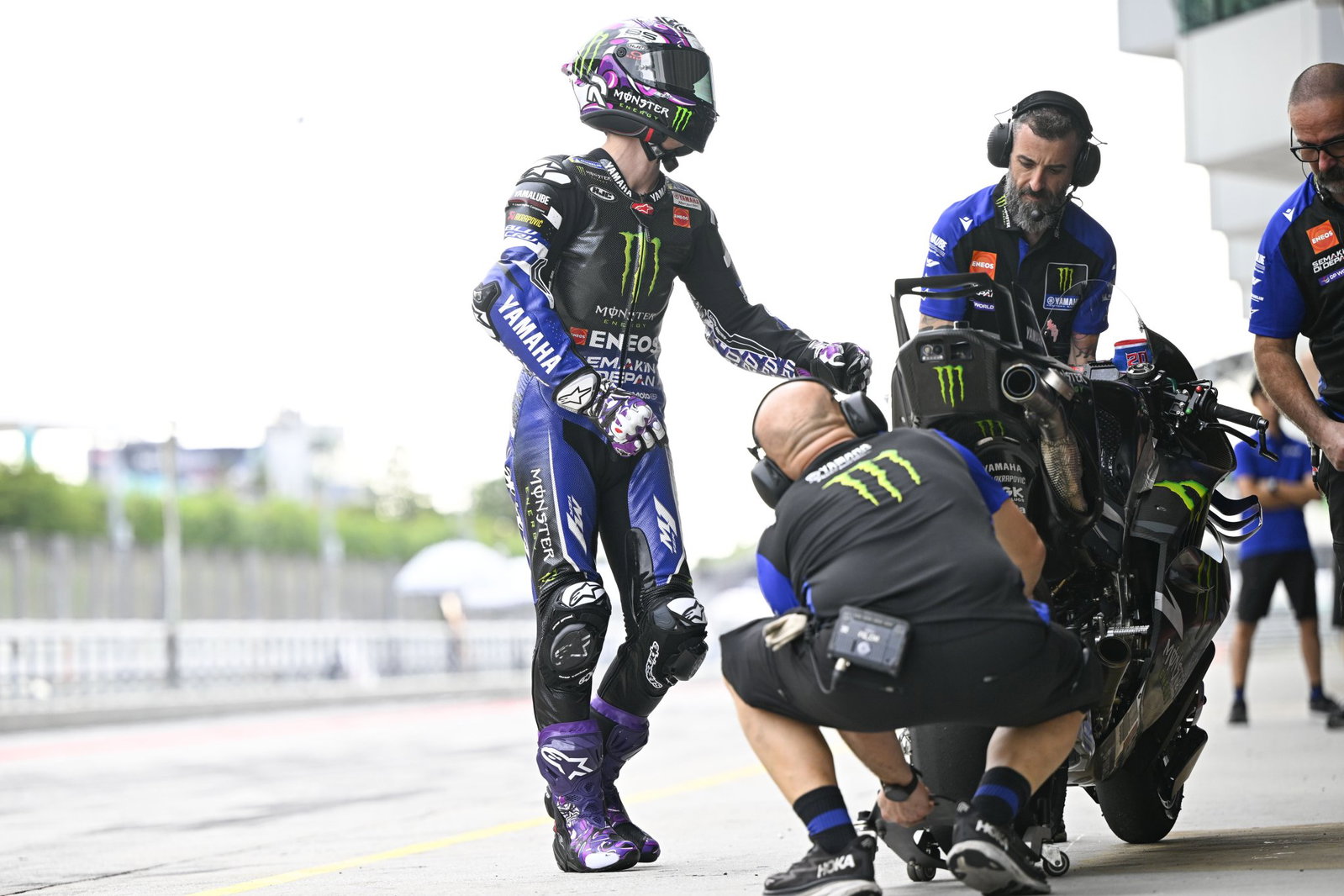Fabio Quartararo wearing the MotoGP 'test' helmet at Sepang. Credit: Gold and Goose.