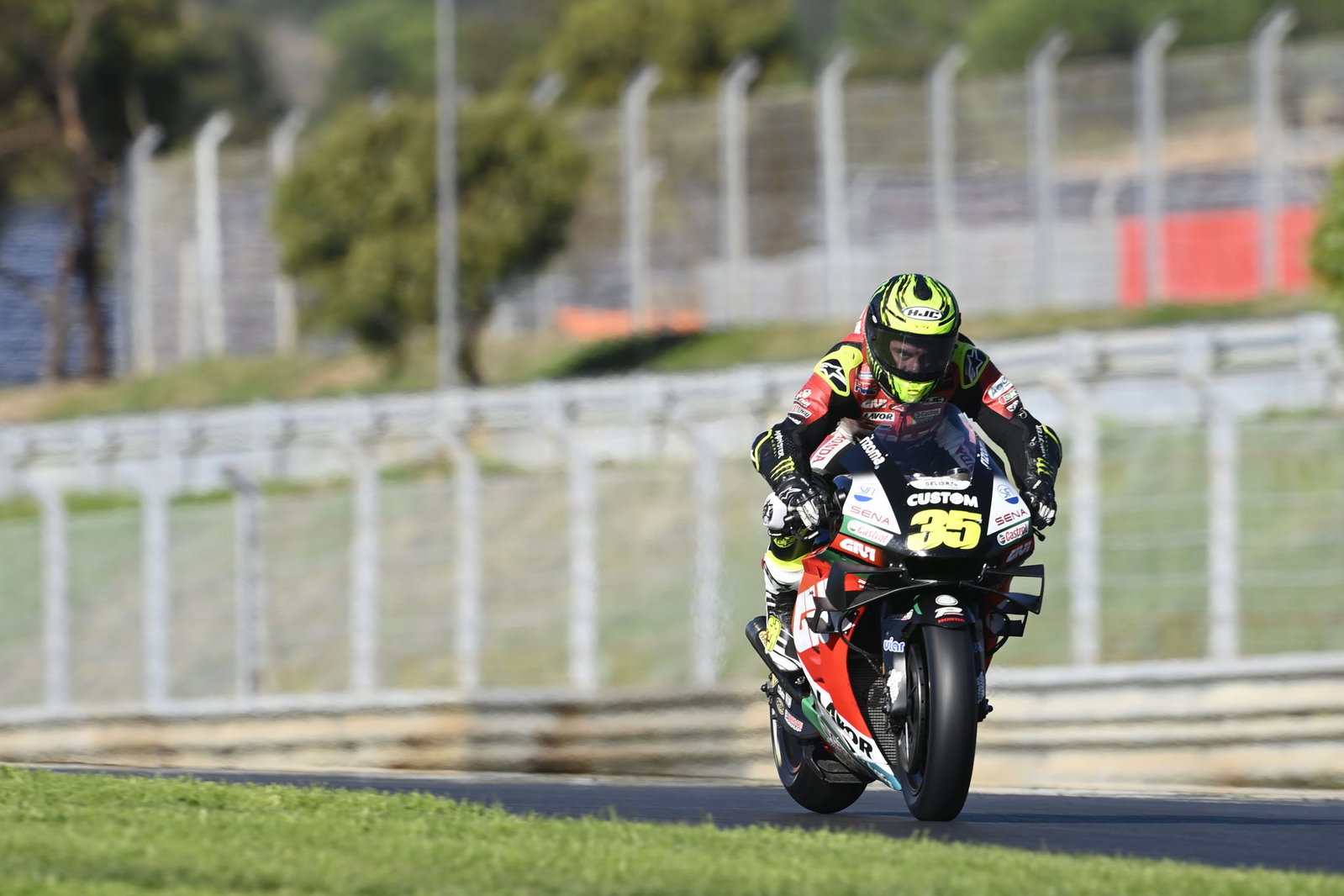 Cal Crutchlow racing in MotoGP. Credit: Gold and Goose.
