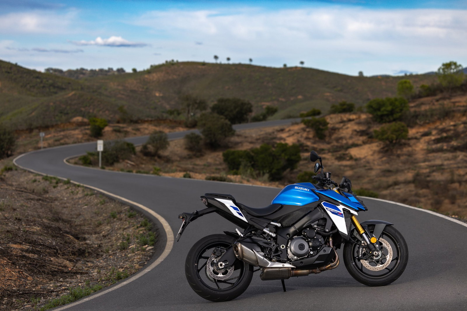 The Suzuki GSX-S1000 - static