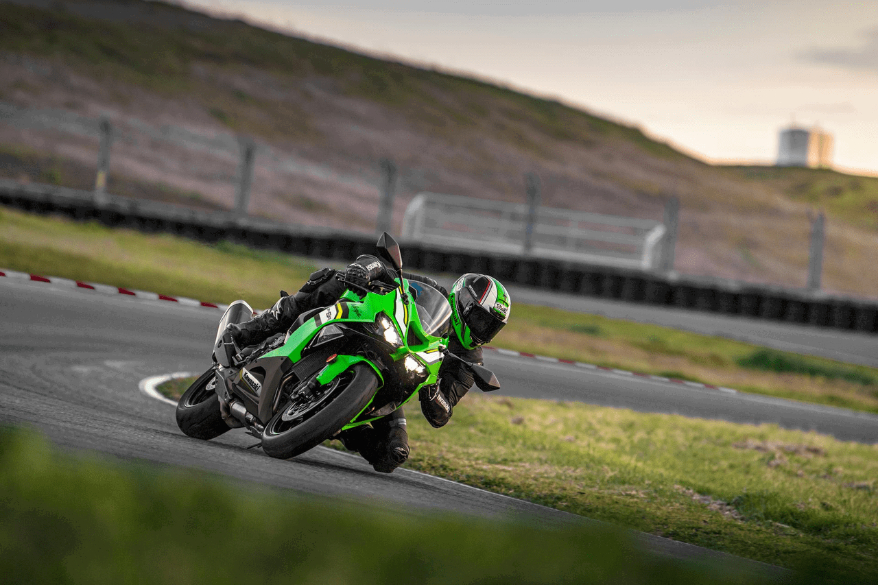 A Kawasaki Ninja ZX-6R being ridden on track