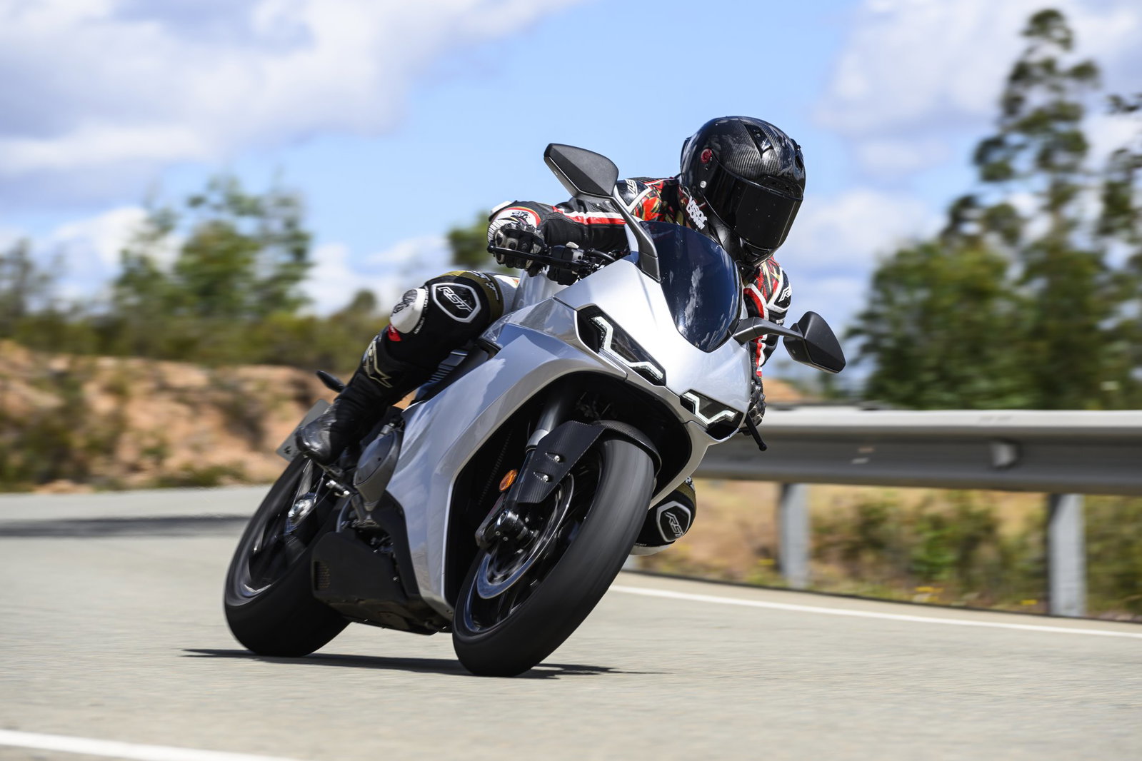 The Norton Manx R - riding
