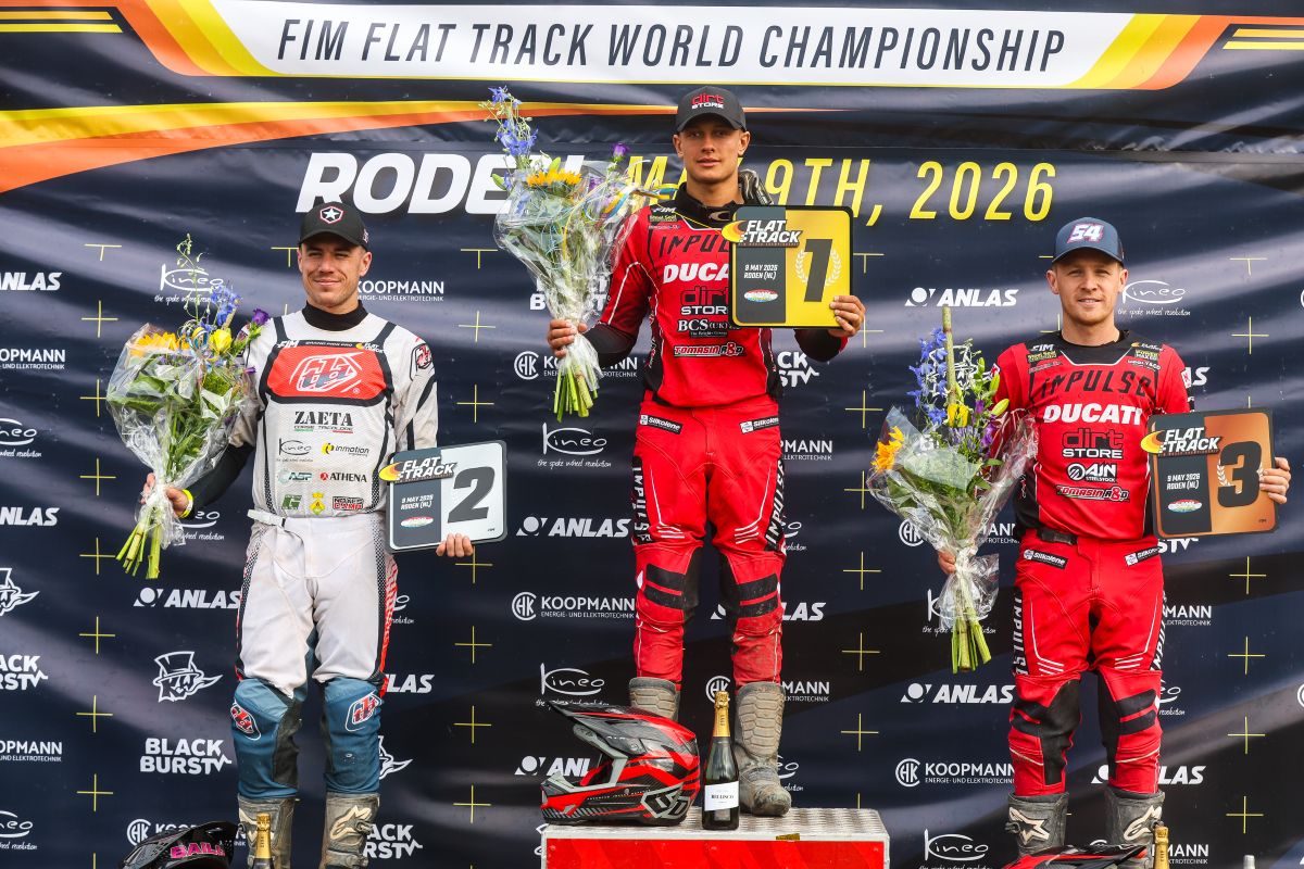 Ashton Boughen and Tim Neave on the podium. Credit: Jesper Veldhuizen