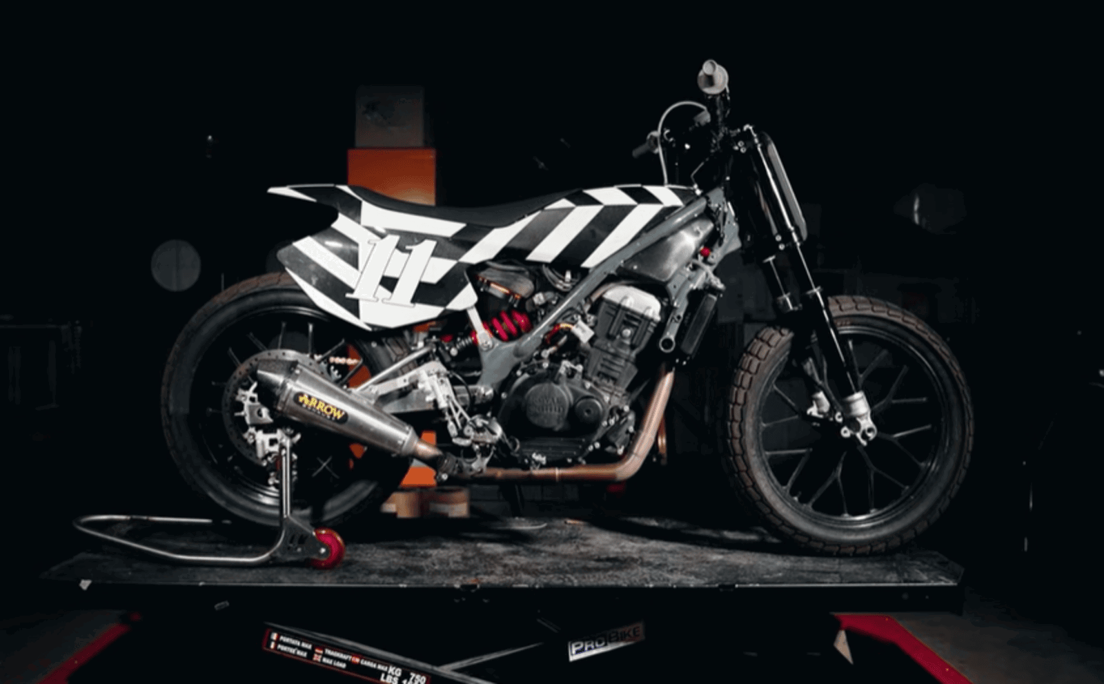 Royal Enfield Sherpa FT Mk2 before making its FIM Flat Track debut.