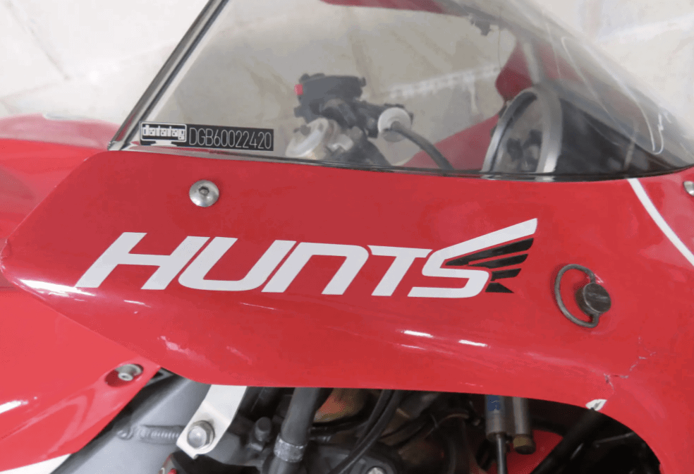 Ex-Michael Dunlop race bike built by Hunts Motorcycle Racing. Credit: Iconic Auctioneers.