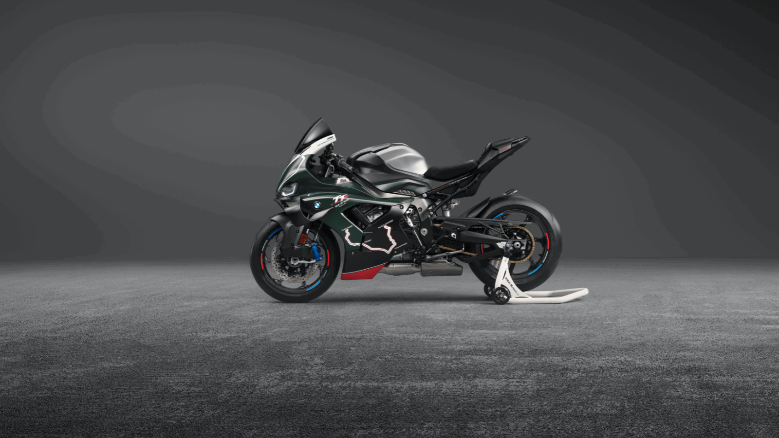 Side view of the new TT-inspired BMW M1000 RR.