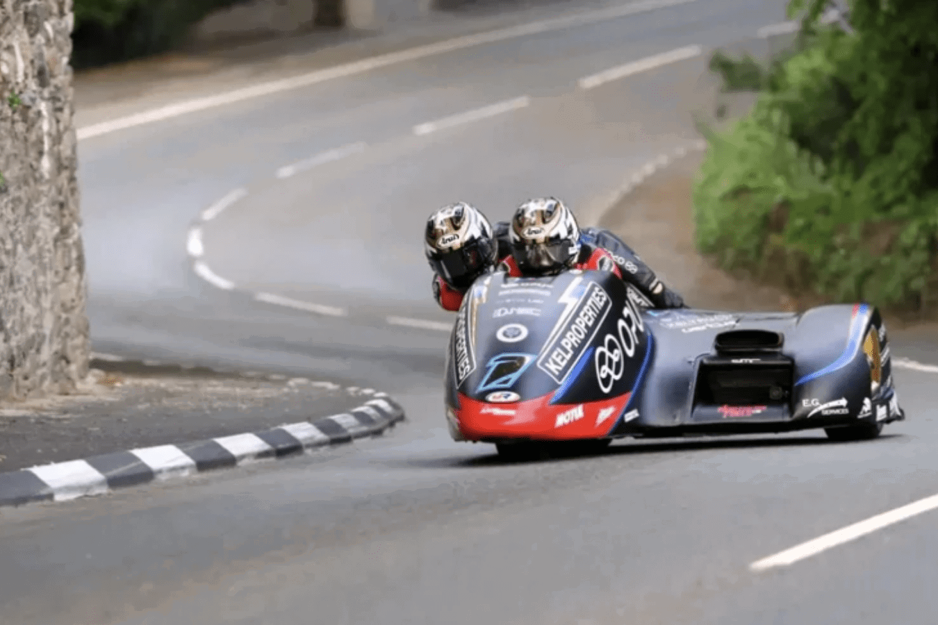Ryan Crowe and Callum Crowe at the 2026 TT. Credit: Isle of Man TT.
