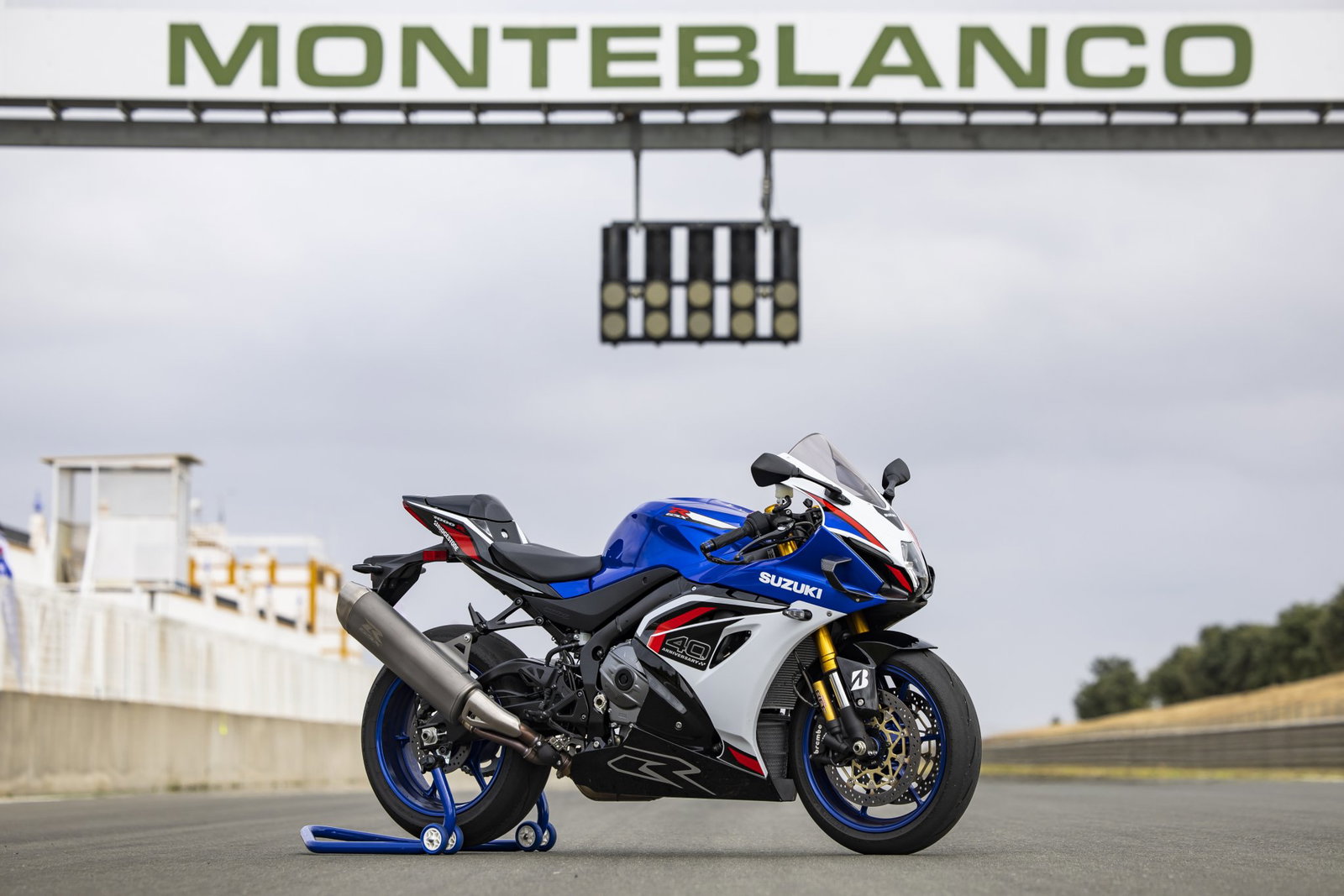 The 2026 Suzuki GSX-R1000R - static