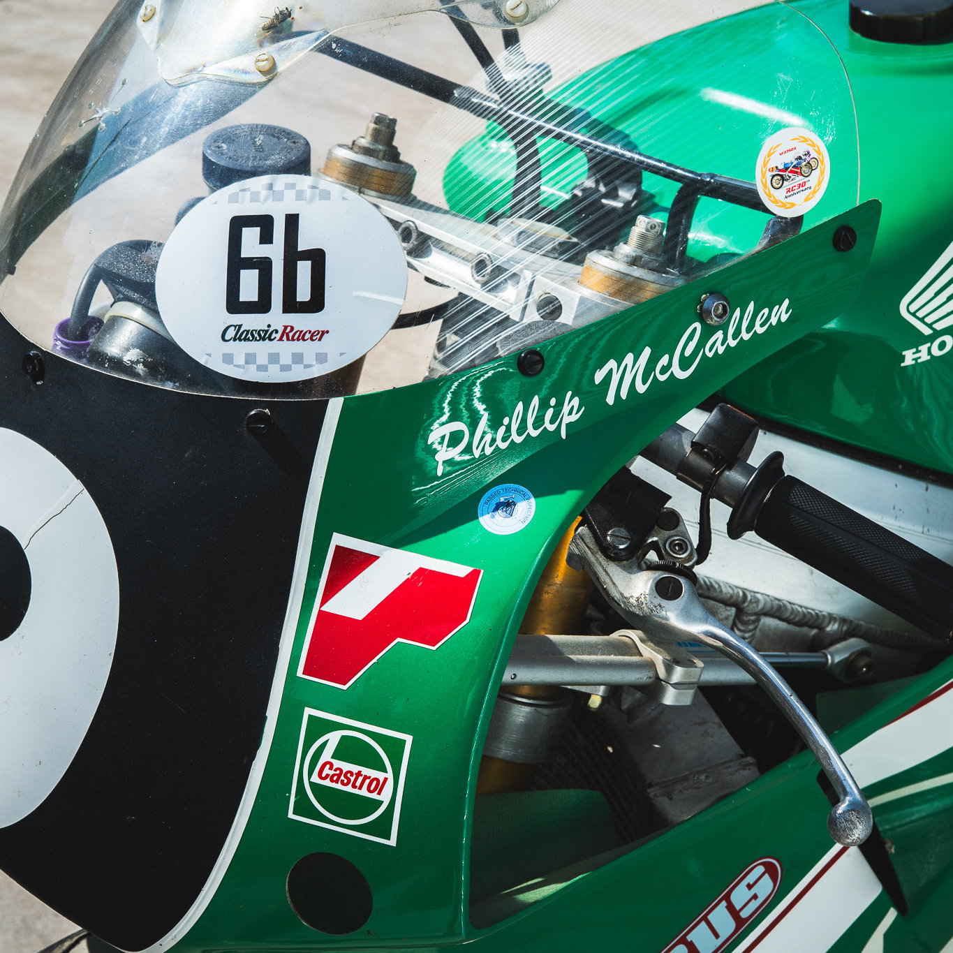 Ex-Phillip McCallen and Simon Crafar Honda VFR750R.