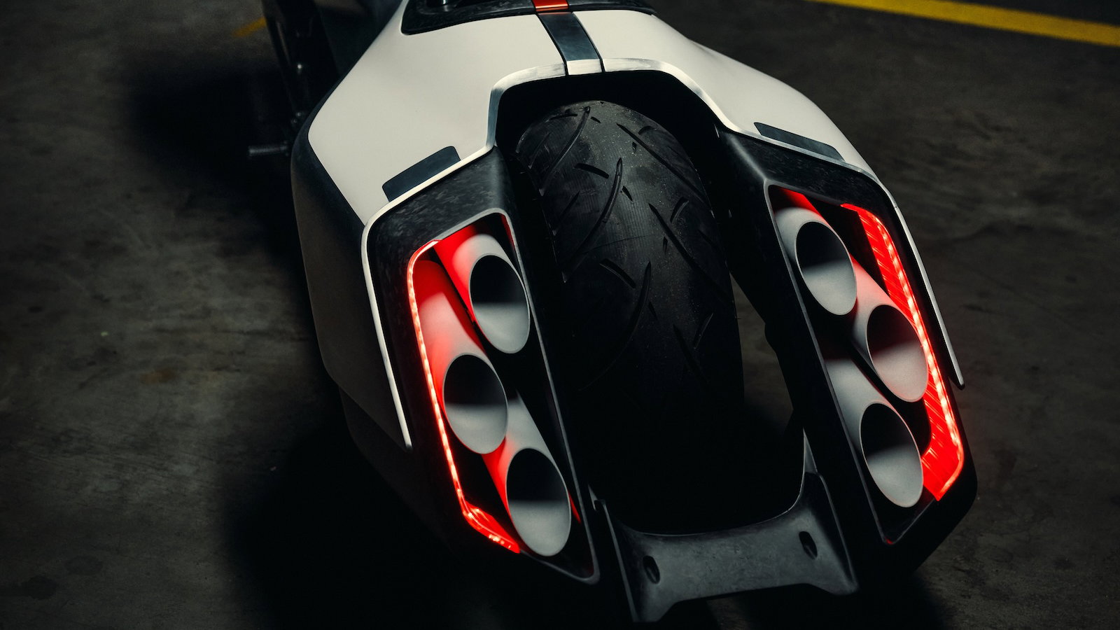 The BMW 'Vision K18' rear tyre and six exhausts