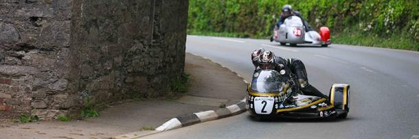 Sidecars at the Southern 100