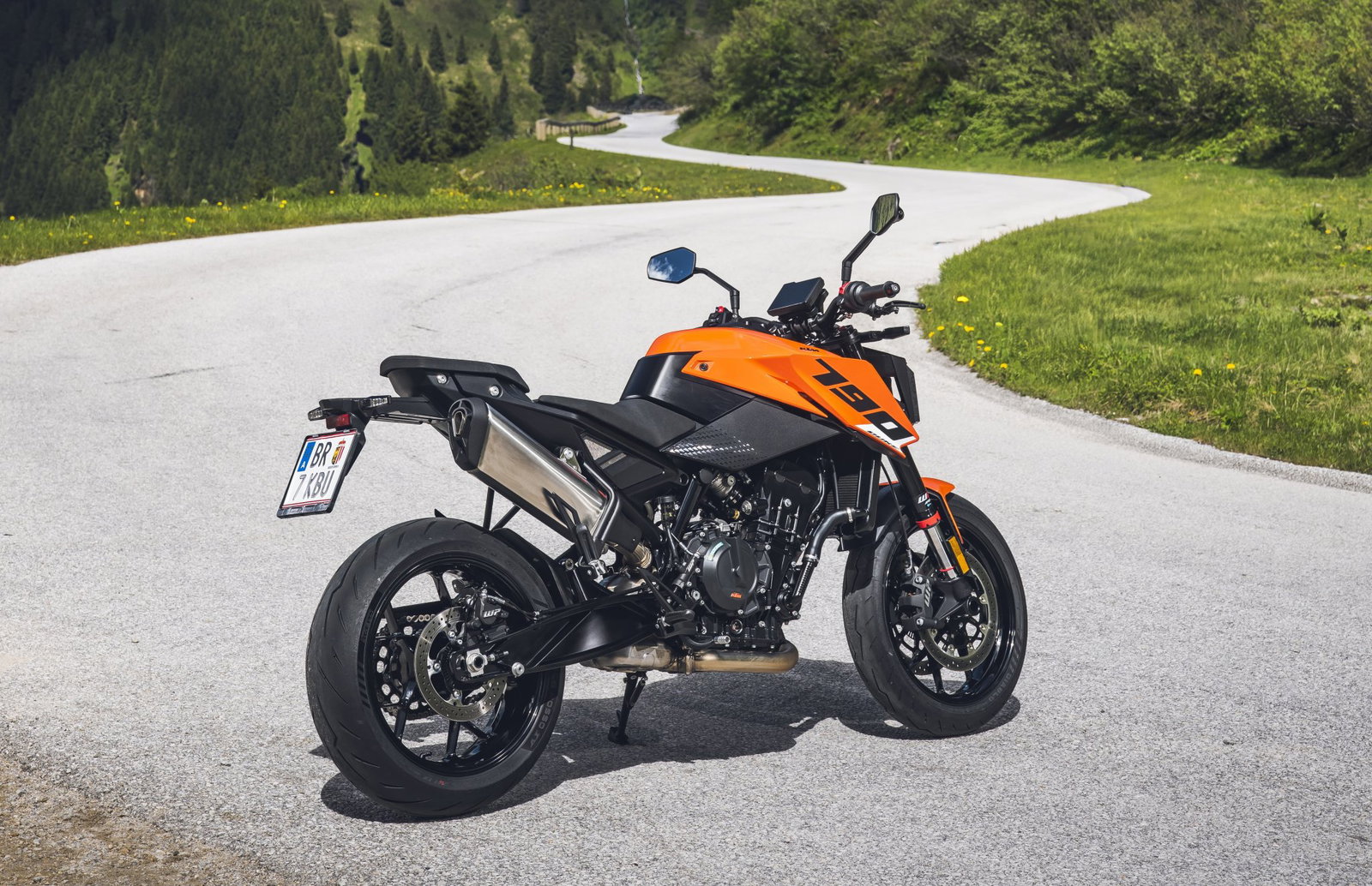 The 2026 KTM 790 Duke - static