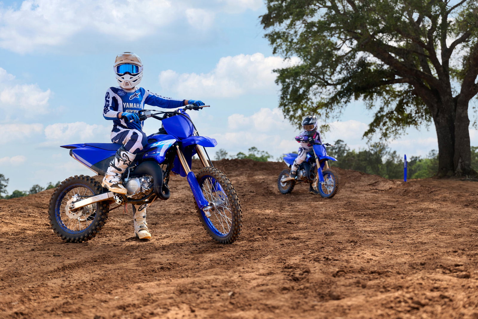 2027 Yamaha YZ85 machines in an Icon Blue colour scheme.