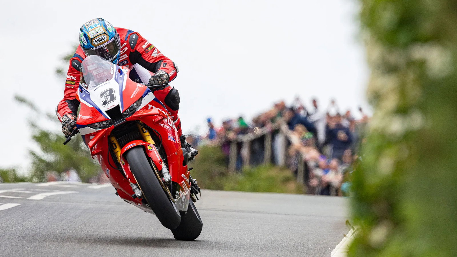 Dean Harrison racing at the TT. Credit: Isle of Man TT.