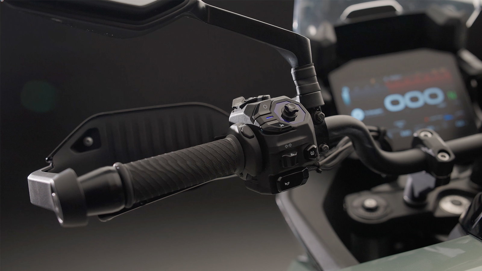 A touchscreen TFT and lots of electronics are included