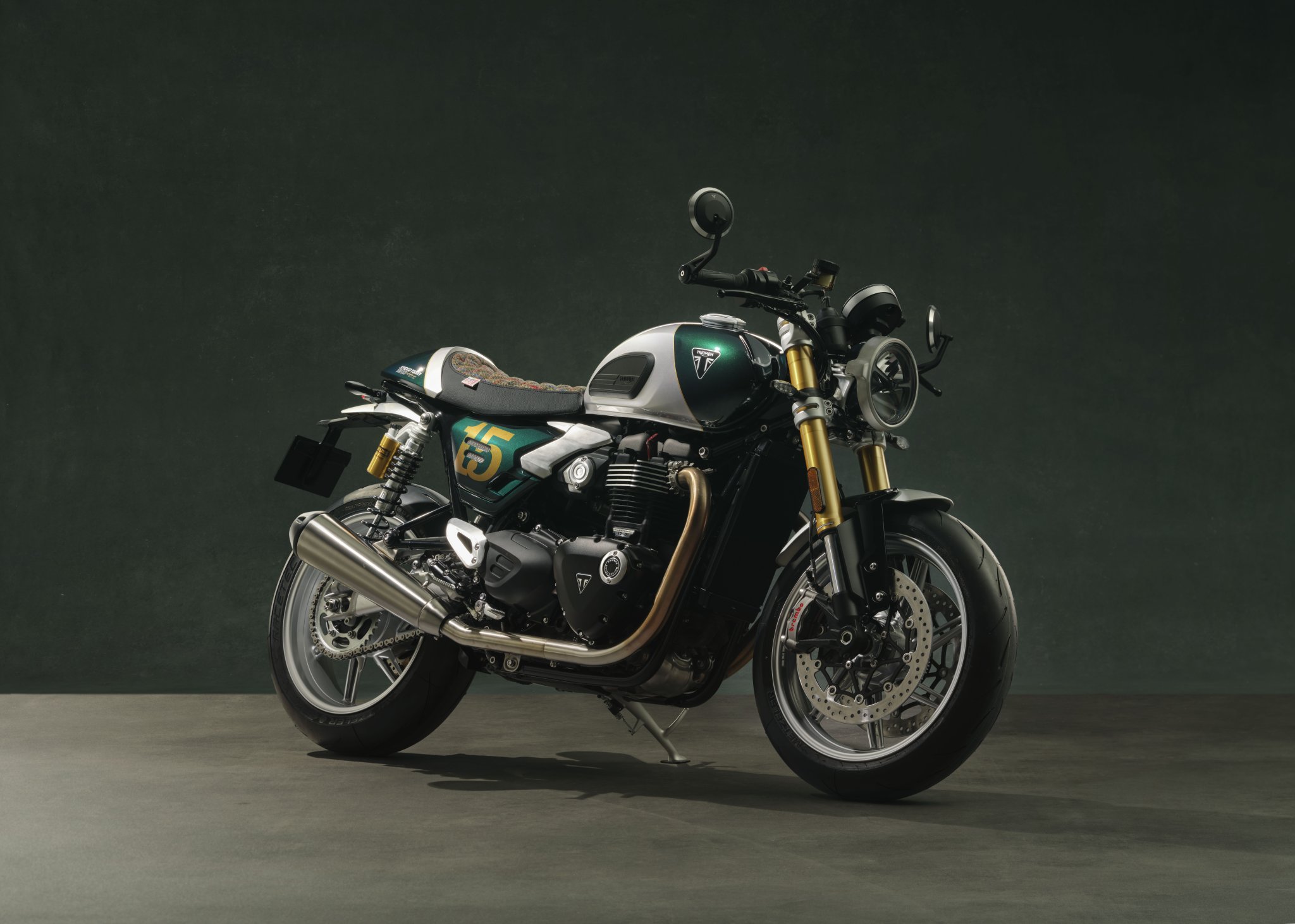 One-off Triumph Speed Twin 1200 Cafe Racer DGR Edition.
