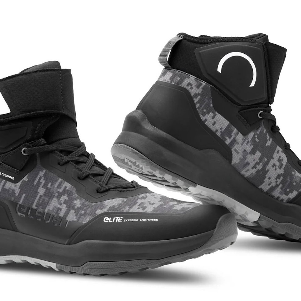 The Eleveit Stratos E-Dry midi-riding boots