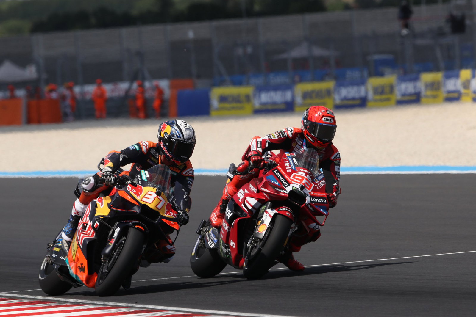Pedro Acosta battling Marc Marquez in Hungary. Credit: Gold and Goose.