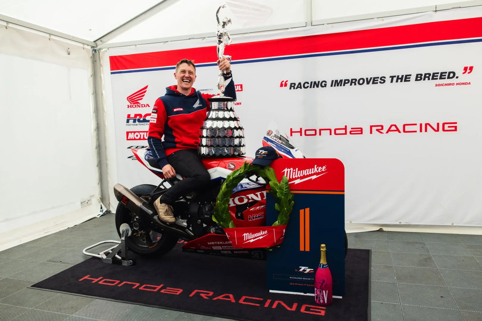 Dean Harrison celebrating Senior TT win. Credit: Isle of Man TT.
