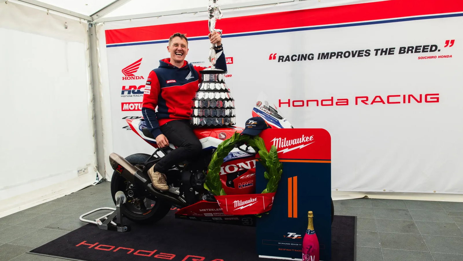 Dean Harrison celebrating Senior TT win. Credit: Isle of Man TT.