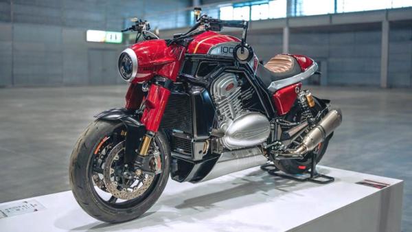 The Jawa 1000 Sport Cruiser