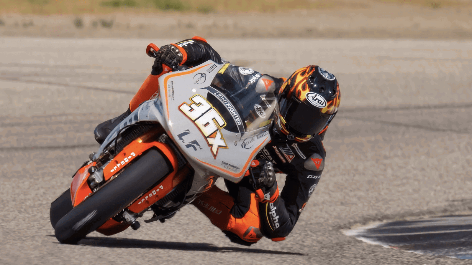A Lightfighter V3-RS on track