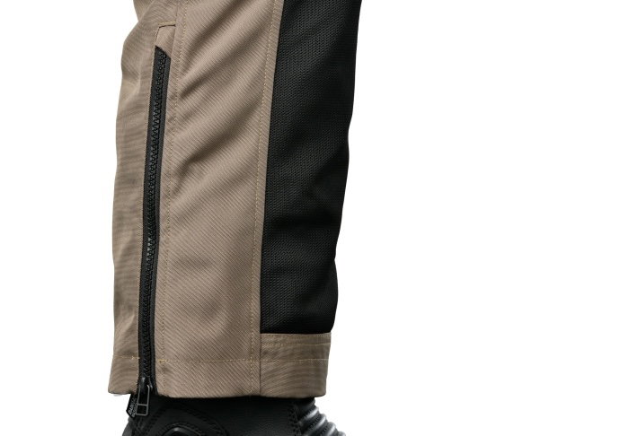 And ankle cuff of the trousers