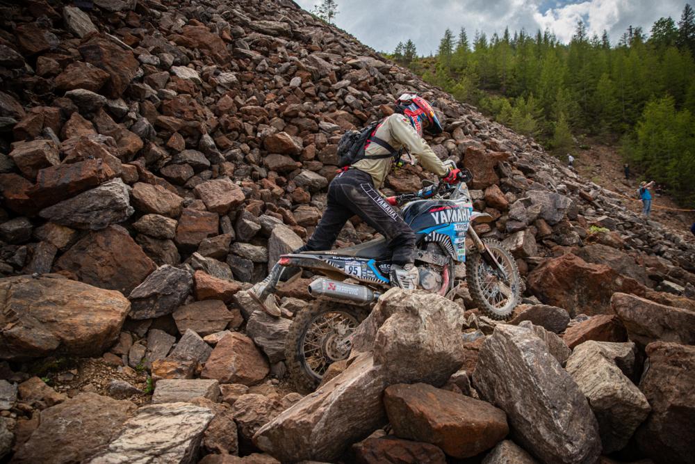 Pol Tarrés taking on a boulder field