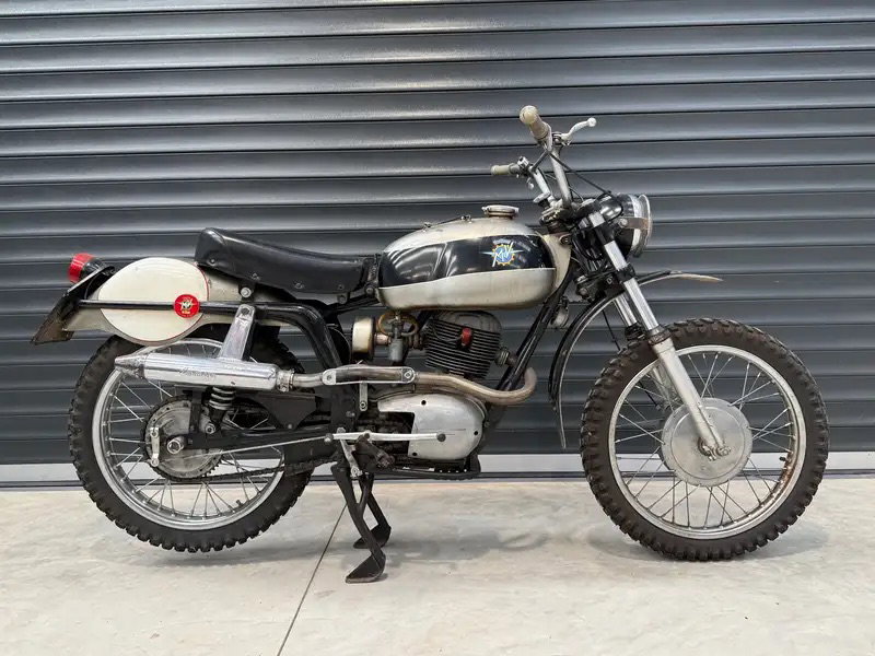 A 1968 MV Agusta 125 Regolarità similar to the one taking part - Image: Iconic Auctioneers