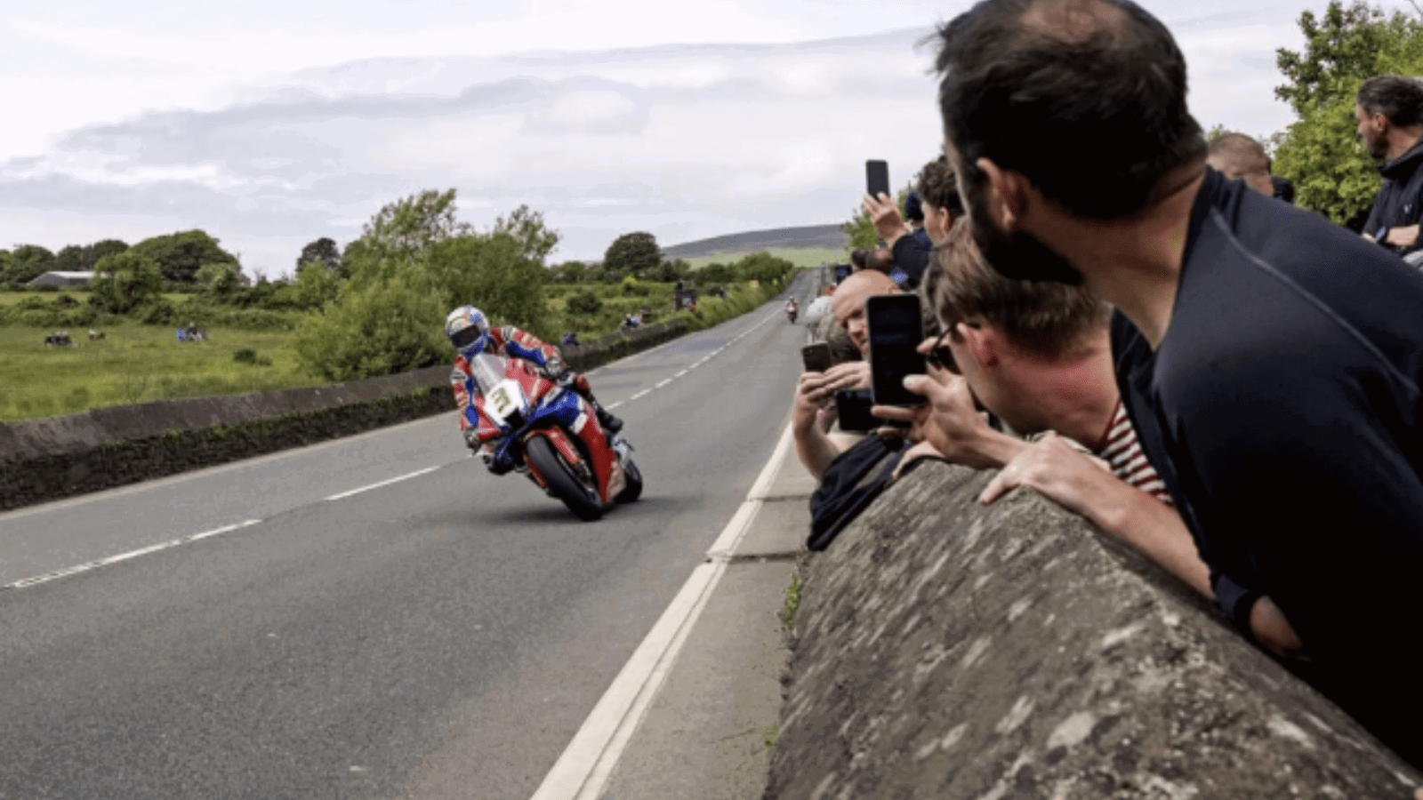 Dean Harrison riding at the Isle of Man TT. 