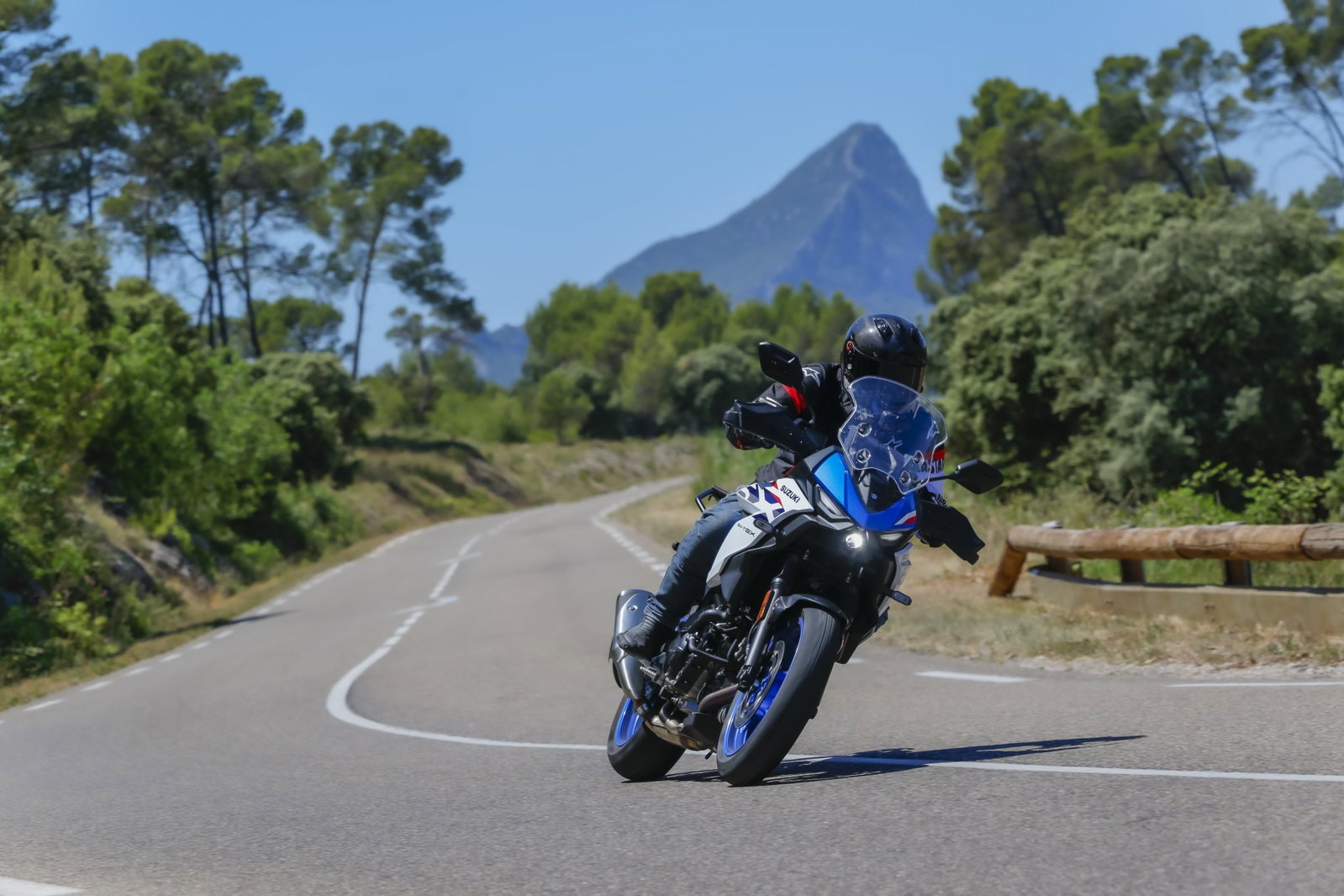 The Suzuki SV7-GX - riding