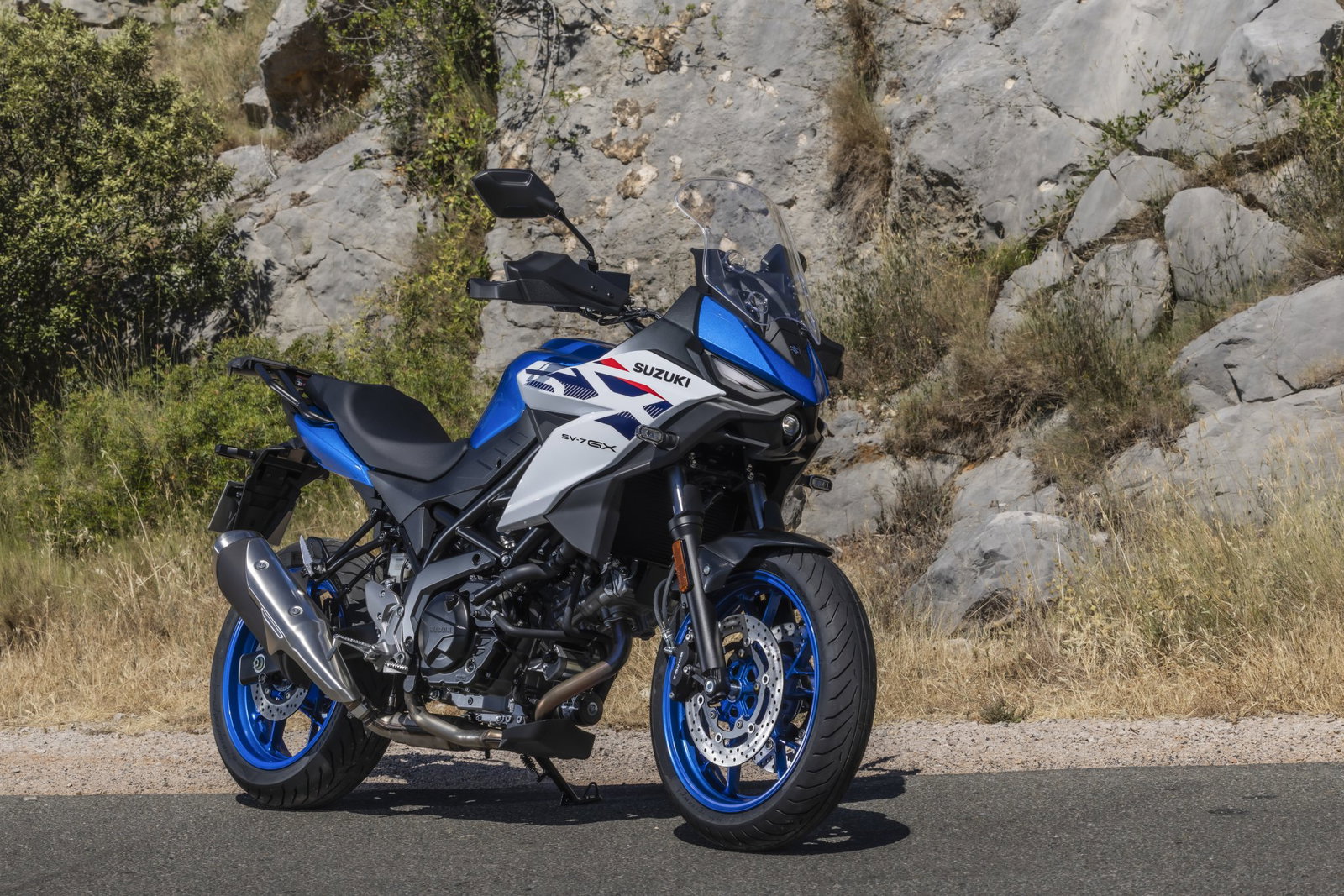 The Suzuki SV7-GX - static