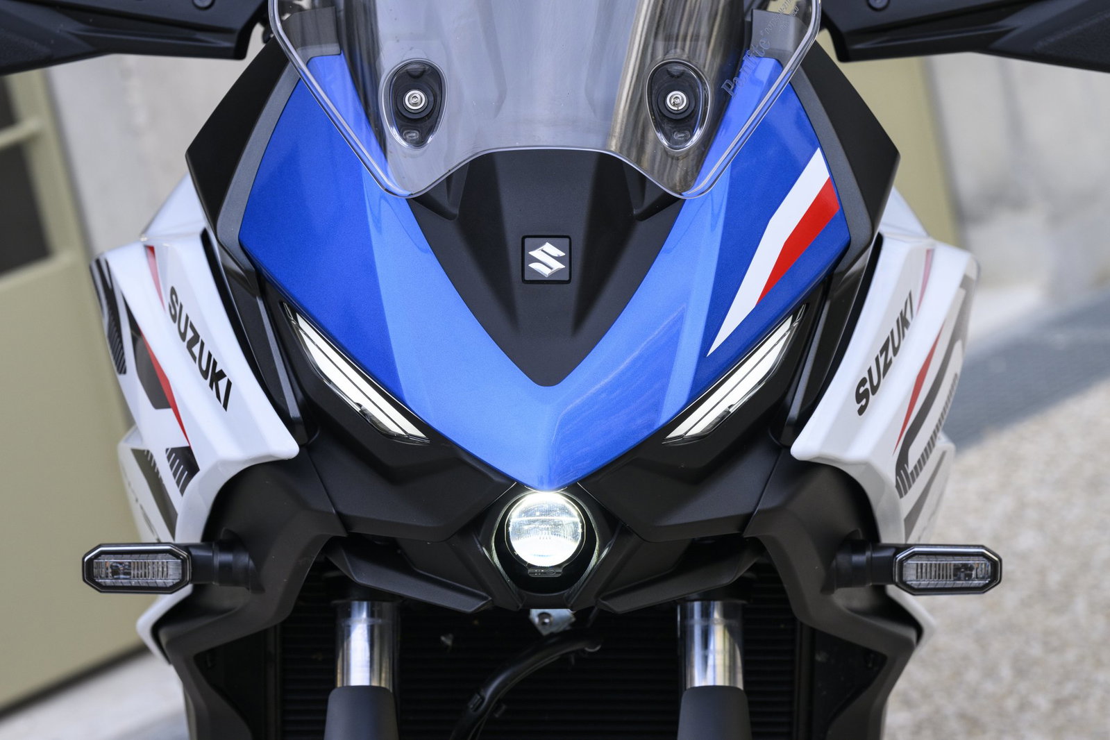 The Suzuki SV7-GX - details