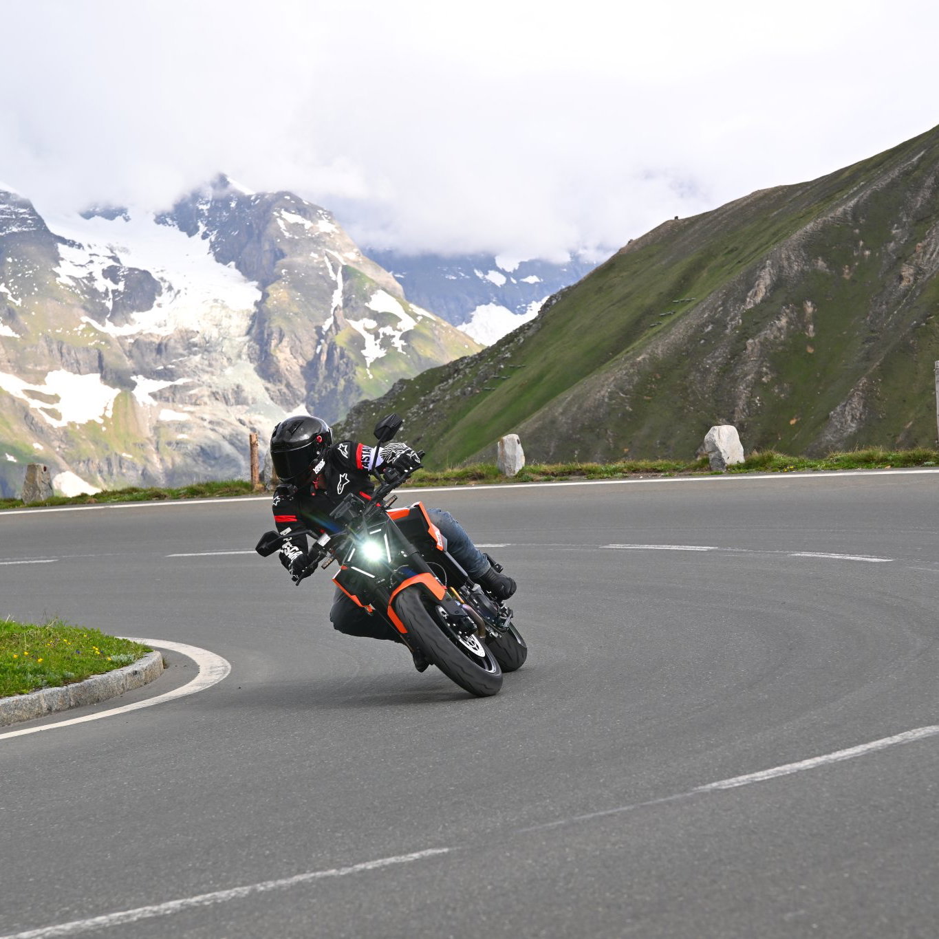 The 2026 KTM 790 Duke - riding