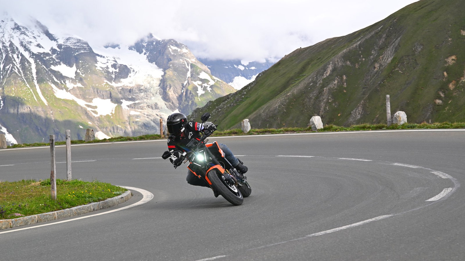 The 2026 KTM 790 Duke - riding