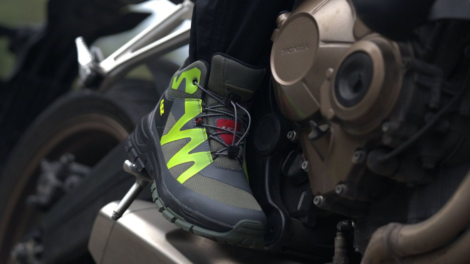 New LS2 Torrent boots.