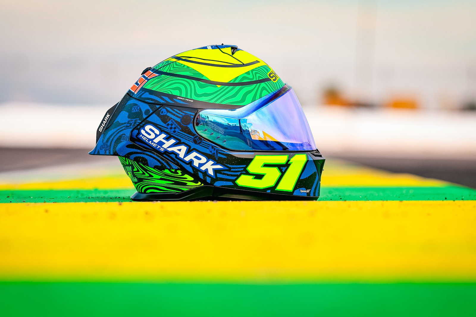Eric Granado Shark Skwal Cup replica helmet