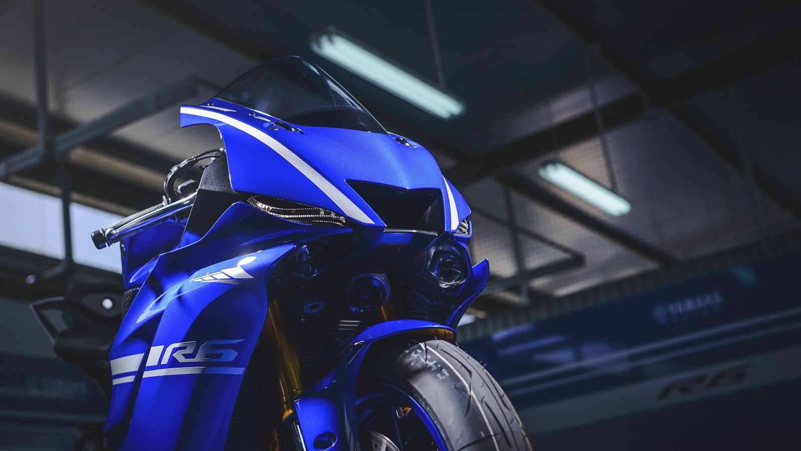 A Yamaha R6 front fairing