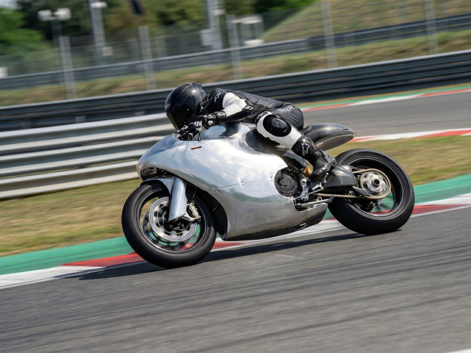 The Bandit9 Ducati 821