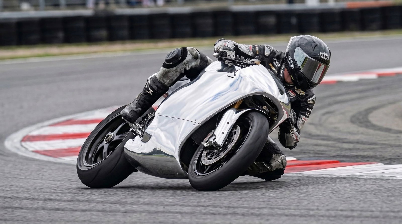 The Bandit9 Ducati 821