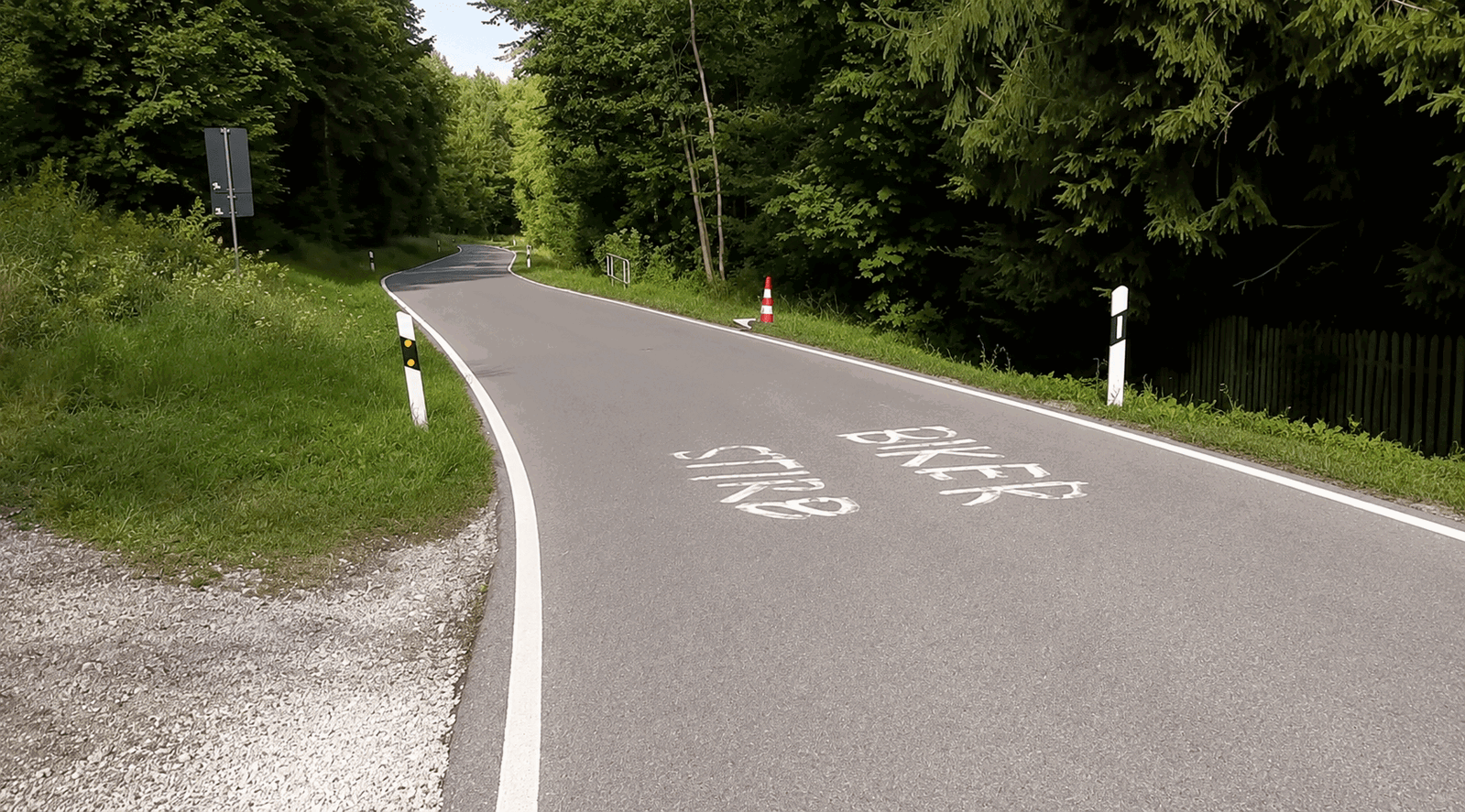 "Biker Stirb" graffiti on a German road