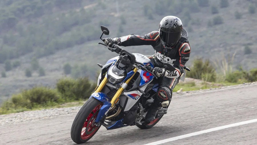 BMW F900 R on the road.