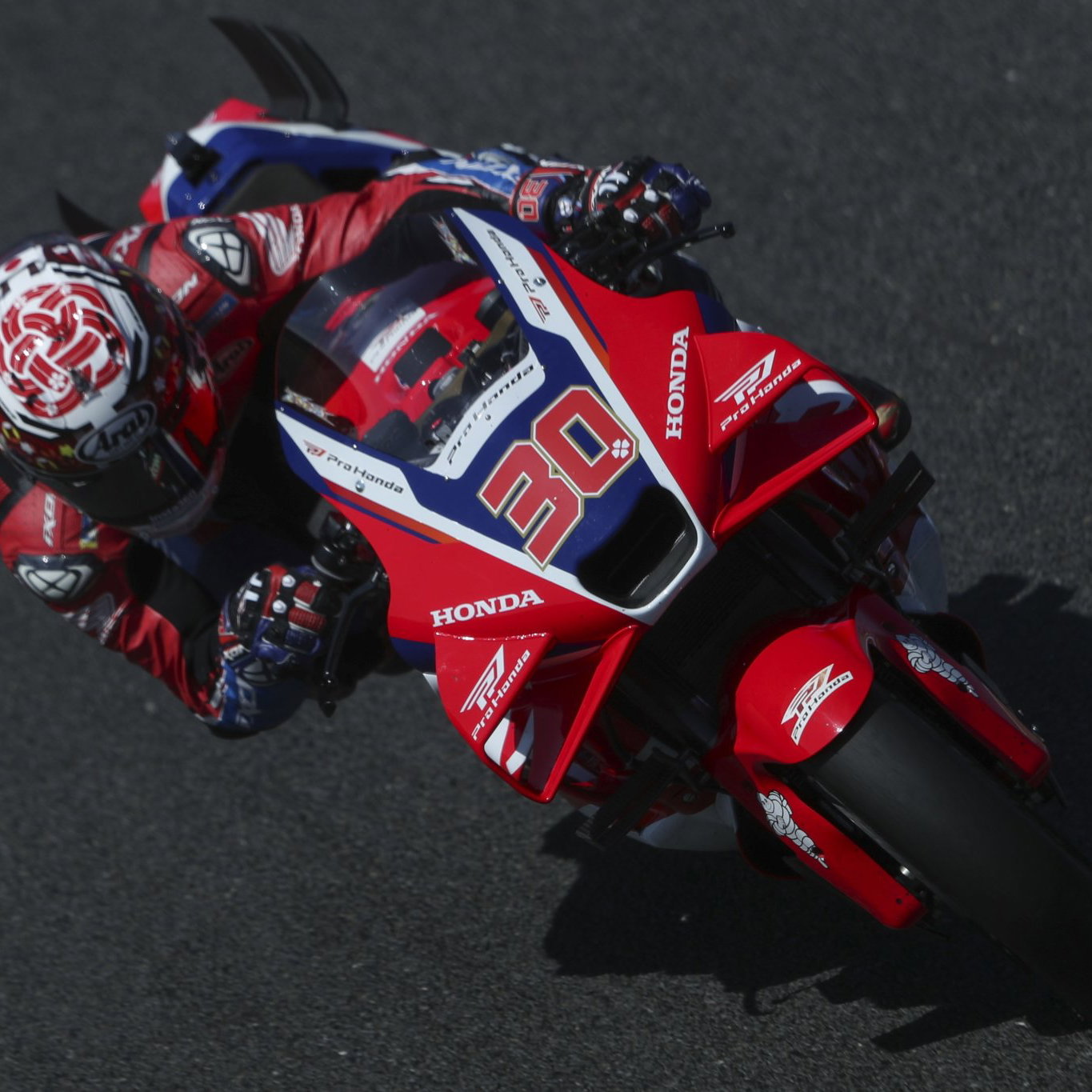 Takaaki Nakagami riding a Honda RC213V MotoGP bike. Credit: Gold and Goose.