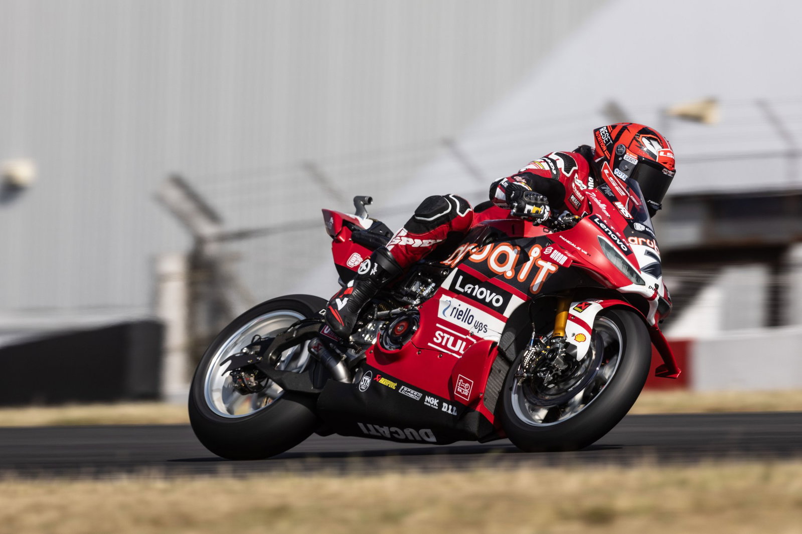 Iker Lecuona on track at Donington. Credit: Gold and Goose.