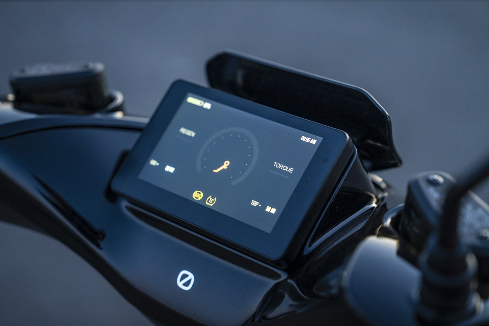 The TFT dash of the Zero LS1
