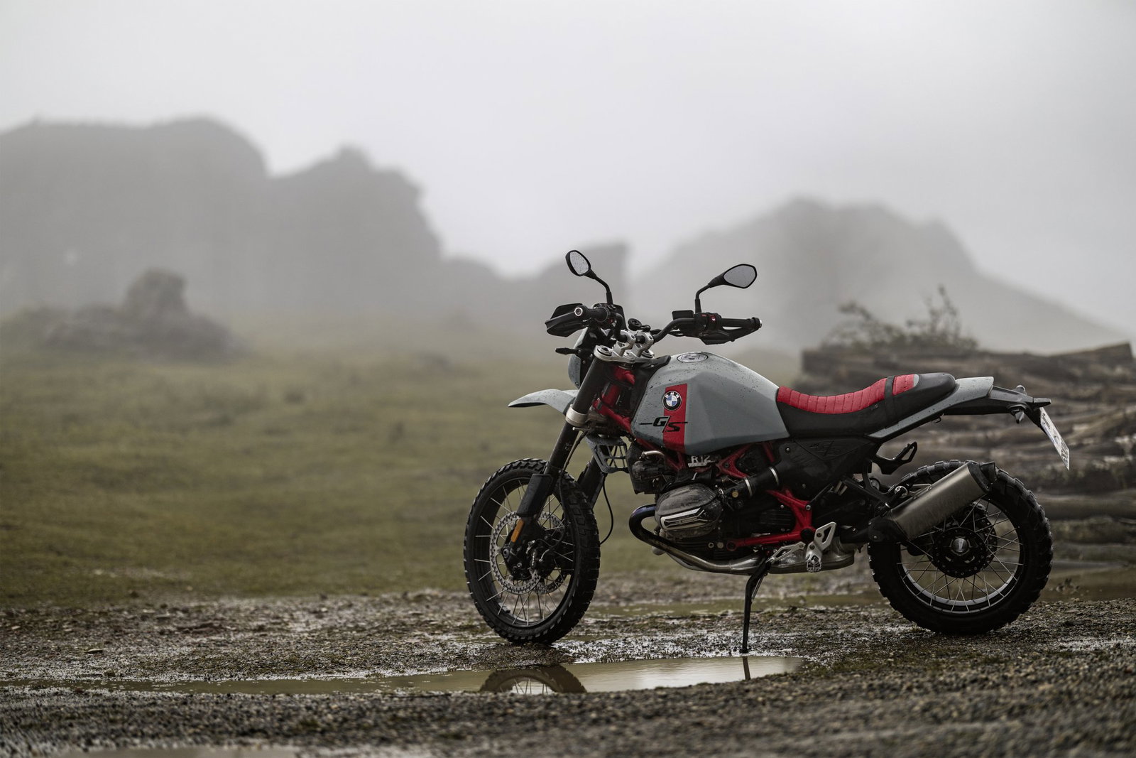 2027 BMW R12 G/S model update.